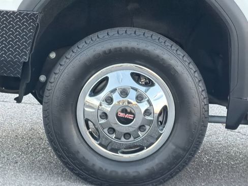 Used 2021 GMC Sierra 3500 SLE w/ SLE Value Package image 24