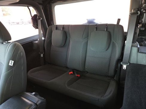 Used 2021 Jeep Wrangler Sport S image 94