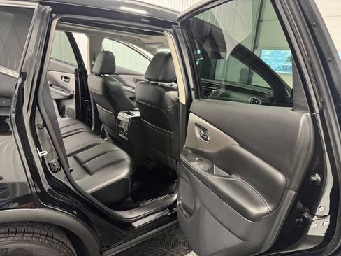 Used 2024 Nissan Murano SV AWD/4WD image 23
