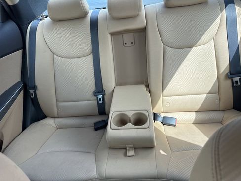 Used 2013 Hyundai Elantra GLS w/ Preferred Pkg FWD image 14