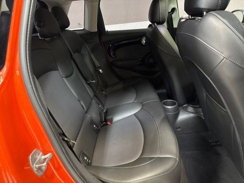 Used 2019 MINI Cooper S w/ Premium Package image 61