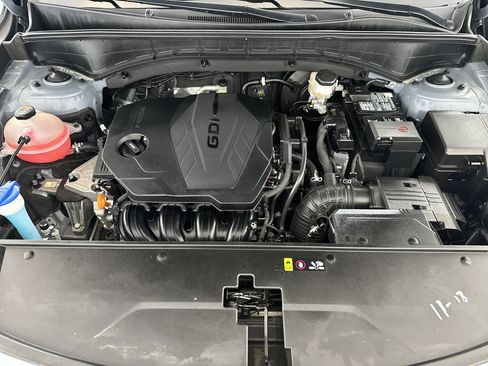 Used 2023 Kia Sorento LX image 12