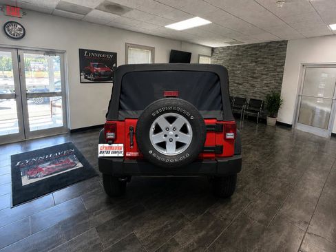 Used 2015 Jeep Wrangler Unlimited Sport w/ Quick Order Package 24S AWD/4WD image 13