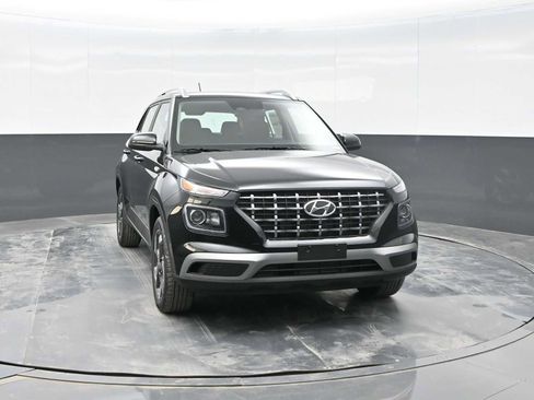 New 2026 Hyundai Venue SEL image 2