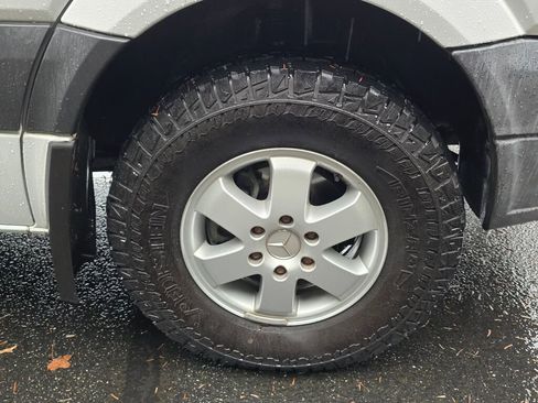 Used 2012 Mercedes-Benz Sprinter 2500 w/ Premium Pkg image 10