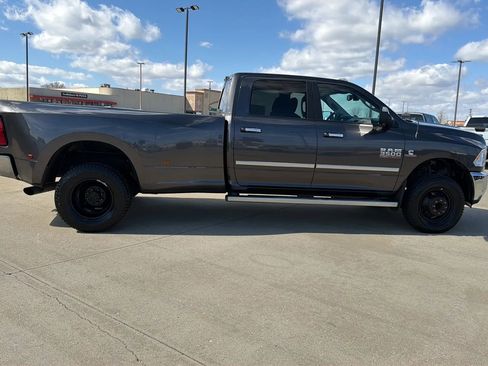 Used 2018 RAM 3500 Big Horn image 25