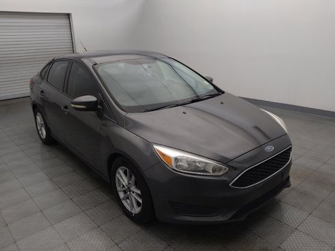 Used 2016 Ford Focus SE FWD image 13
