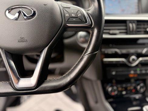 Used 2018 INFINITI QX30 Sport w/ Sport Leather Package image 18