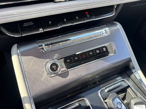 Used 2025 Lincoln Aviator AWD w/ Equipment Group 101A image 38