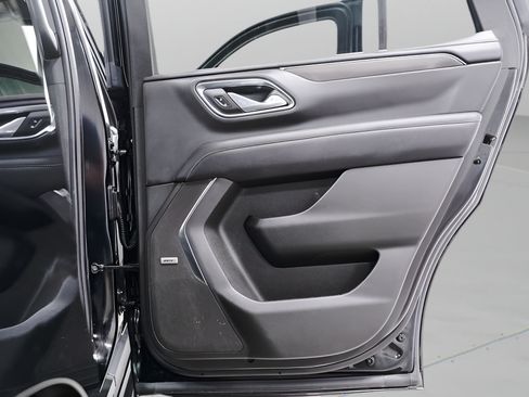 Used 2024 GMC Yukon AT4 w/ AT4 Premium Package AWD/4WD image 28