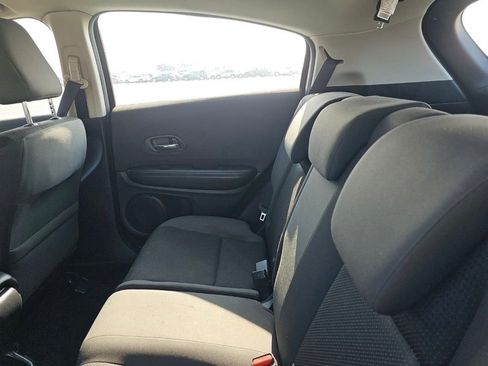 Used 2019 Honda HR-V LX image 11