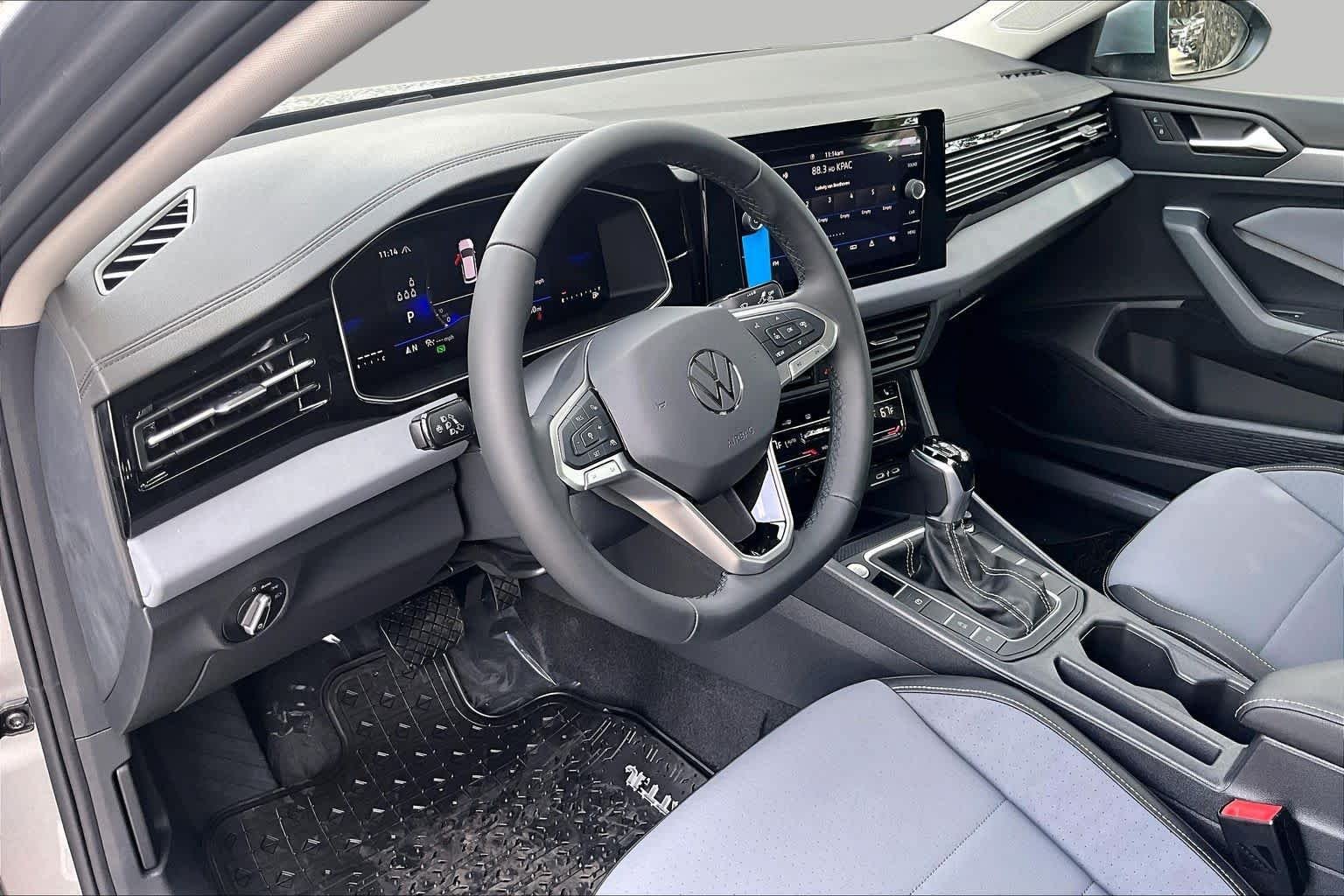 New 2027 Volkswagen Jetta SE FWD image 8