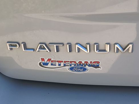 Certified 2025 Ford Expedition Platinum image 40