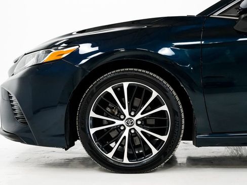 Used 2018 Toyota Camry SE image 22