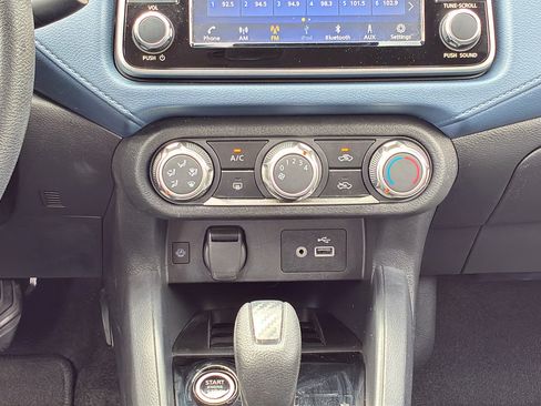 Used 2025 Nissan Versa SV FWD image 20