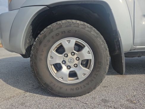 Used 2011 Toyota Tacoma PreRunner w/ SR5 Pkg #2 image 14