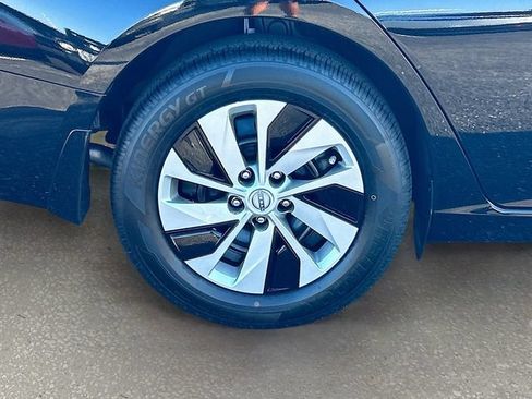 Certified 2025 Nissan Altima 2.5 S FWD image 28