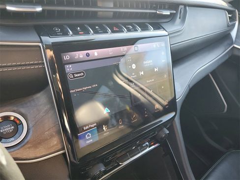 Used 2021 Jeep Grand Cherokee L Limited image 22