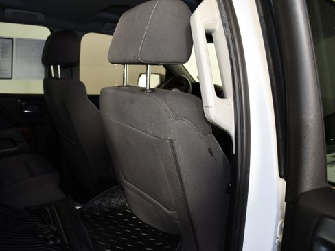 Used 2018 GMC Sierra 1500 SLE w/ SLE Value Package AWD/4WD image 42