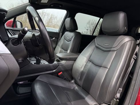 Used 2023 Cadillac XT6 Premium Luxury image 7