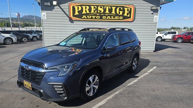 Used 2025 Subaru Ascent Premium AWD/4WD image 1