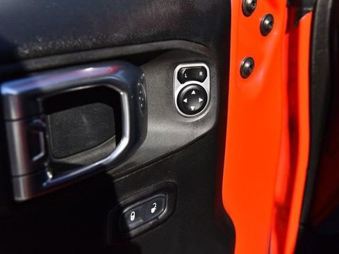 Used 2018 Jeep Wrangler Unlimited Sport S image 8