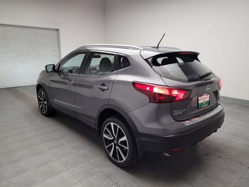 Used 2018 Nissan Rogue Sport SL FWD image 5