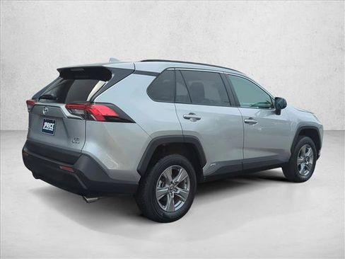 Used 2025 Toyota RAV4 LE AWD/4WD image 5