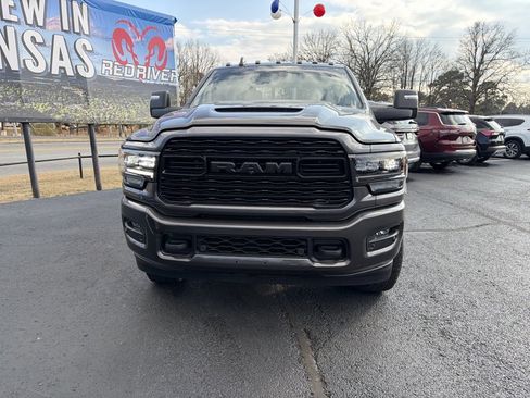 Used 2024 RAM 3500 Limited image 2