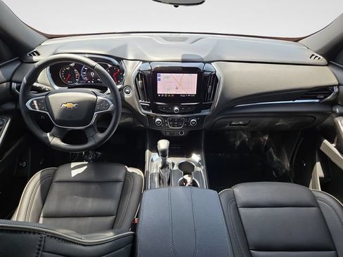 Used 2023 Chevrolet Traverse Premier AWD/4WD image 9
