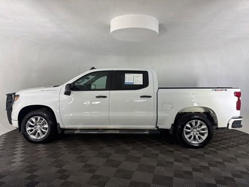 Used 2025 Chevrolet Silverado 1500 Custom image 8