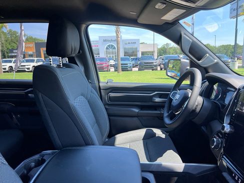 Used 2025 RAM 1500 Big Horn AWD/4WD image 18