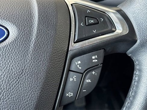 Used 2024 Ford Edge Titanium image 39