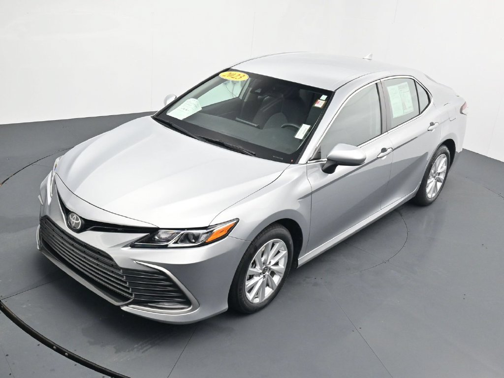 Used 2023 Toyota Camry LE AWD/4WD image 27