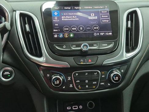 Used 2022 Chevrolet Equinox Premier FWD image 14