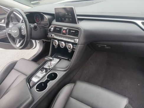 Used 2021 Genesis G70 2.0T image 24