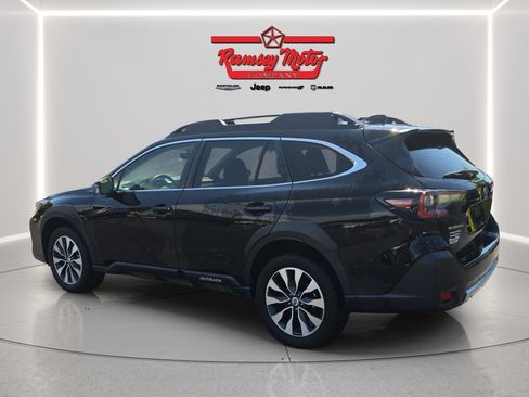 Used 2024 Subaru Outback Limited AWD/4WD image 3