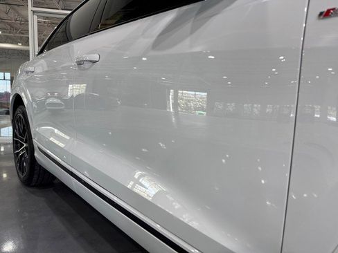 Used 2020 Audi Q8 Prestige w/ Prestige Package image 23