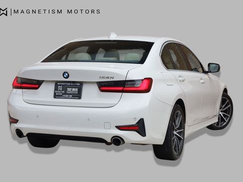 Used 2020 BMW 330i Sedan w/ Premium Package RWD image 11
