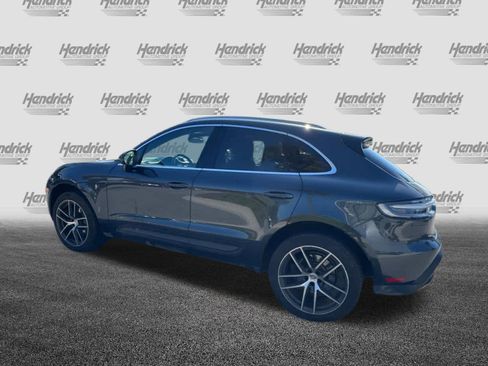 Used 2022 Porsche Macan image 11