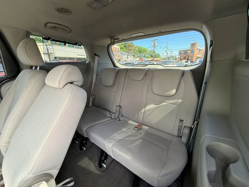 Used 2016 Kia Sedona LX w/ LX Convenience Package FWD image 43