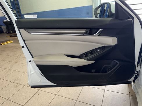 Used 2019 Honda Accord LX image 28