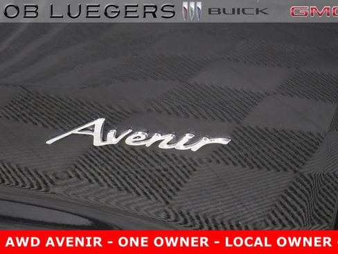 Certified 2025 Buick Enclave Avenir image 4