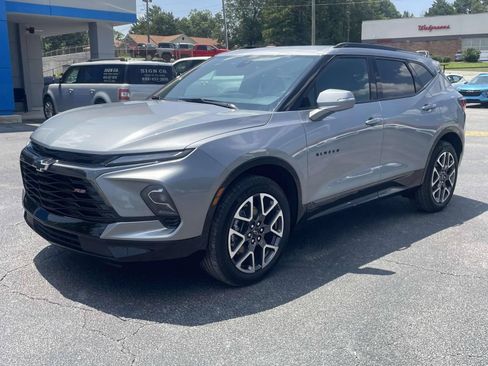 Used 2025 Chevrolet Blazer RS FWD image 7