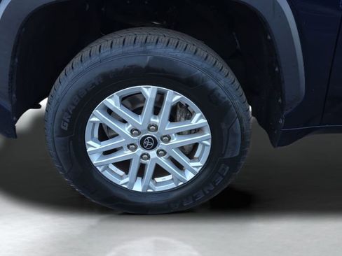 Used 2022 Toyota Tundra SR5 w/ SR5 Convenience Package image 18