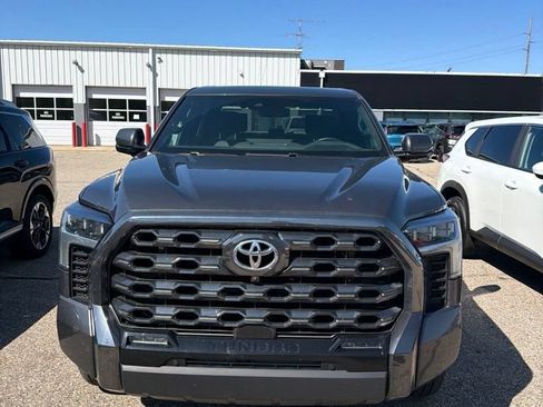 Used 2023 Toyota Tundra Platinum AWD/4WD image 3