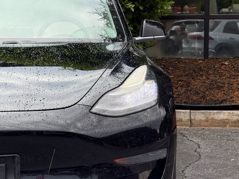 Used 2020 Tesla Model 3 Standard Range Plus RWD image 4