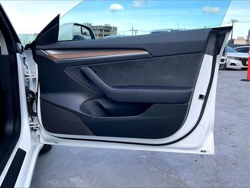 Used 2023 Tesla Model 3 Standard Range RWD image 28