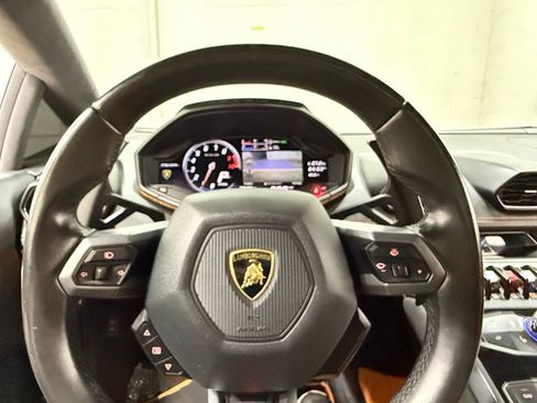 Used 2017 Lamborghini Huracan LP 580-2 RWD image 38