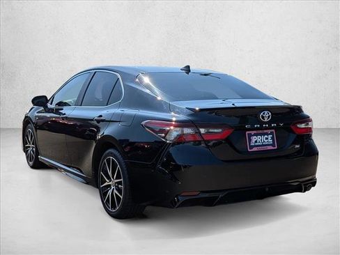 Used 2024 Toyota Camry SE w/ Convenience Package FWD image 8